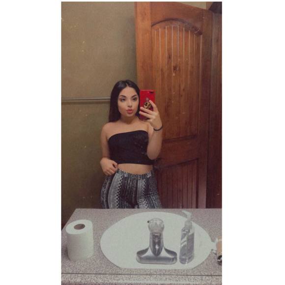 Meet your Posher, Itza - Picture 1 of 1